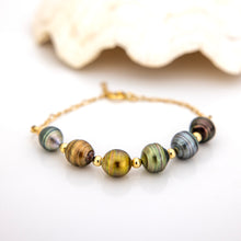 Load image into Gallery viewer, CONTACT US TO RECREATE THIS SOLD OUT STYLE  Saltwater Pearl Bracelet in 14k Gold Fill - FJD$
