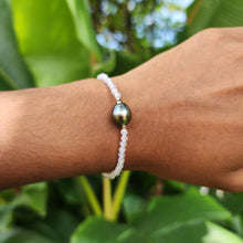 Load image into Gallery viewer, READY TO SHIP Saltwater Pearl Bracelet in 14k Gold Fill - FJD$
