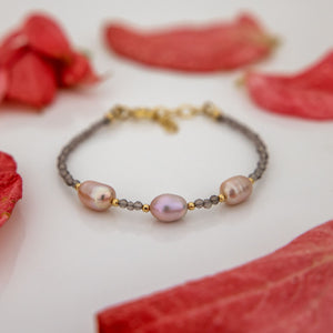 CONTACT US TO RECREATE THIS SOLD OUT STYLE Freshwater Pearl & Bead Bracelet - 14k Gold Fill FJD$