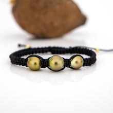 Load image into Gallery viewer, WHOLESALE Unisex Woven Civa Fiji Graded Pearl Bracelet - FJD$
