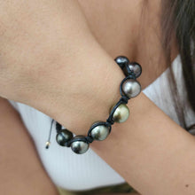 Load image into Gallery viewer, READY TO SHIP Unisex Woven Civa Fiji Pearl Bracelet - FJD$
