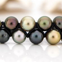 Load image into Gallery viewer, READY TO SHIP Unisex Woven Civa Fiji Pearl Bracelet - FJD$
