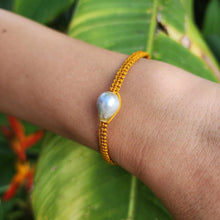 Load image into Gallery viewer, READY TO SHIP Unisex Woven Civa Fiji Pearl Bracelet - FJD$
