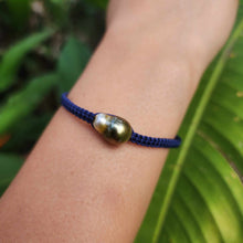 Load image into Gallery viewer, READY TO SHIP Unisex Woven Civa Fiji Pearl Bracelet - FJD$
