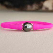 Load image into Gallery viewer, READY TO SHIP Unisex Civa Fiji Pearl Bracelet - Soft Stretch Rubber FJD$
