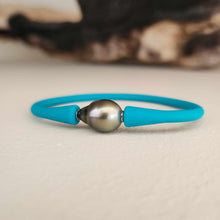 Load image into Gallery viewer, READY TO SHIP Unisex Civa Fiji Pearl Bracelet - Soft Stretch Rubber FJD$
