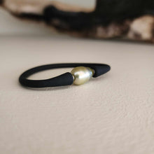 Load image into Gallery viewer, READY TO SHIP Unisex Civa Fiji Pearl Bracelet - Soft Stretch Rubber FJD$
