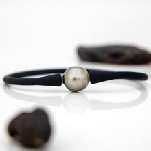 Load image into Gallery viewer, READY TO SHIP Unisex Civa Fiji Pearl Bracelet - Soft Stretch Rubber FJD$
