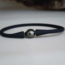 Load image into Gallery viewer, READY TO SHIP Unisex Civa Fiji Pearl Bracelet - Soft Stretch Rubber FJD$
