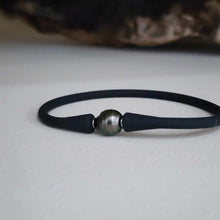 Load image into Gallery viewer, READY TO SHIP Unisex Civa Fiji Pearl Bracelet - Soft Stretch Rubber FJD$
