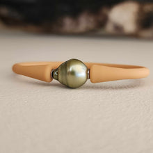 Load image into Gallery viewer, READY TO SHIP Unisex Civa Fiji Pearl Bracelet - Soft Stretch Rubber FJD$
