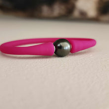 Load image into Gallery viewer, READY TO SHIP Unisex Civa Fiji Pearl Bracelet - Soft Stretch Rubber FJD$
