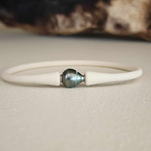 Load image into Gallery viewer, READY TO SHIP Unisex Civa Fiji Pearl Bracelet - Soft Stretch Rubber FJD$
