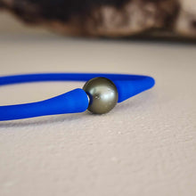 Load image into Gallery viewer, READY TO SHIP Unisex Civa Fiji Pearl Bracelet - Soft Stretch Rubber FJD$
