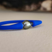 Load image into Gallery viewer, READY TO SHIP Unisex Civa Fiji Pearl Bracelet - Soft Stretch Rubber FJD$
