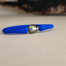 Load image into Gallery viewer, READY TO SHIP Unisex Civa Fiji Pearl Bracelet - Soft Stretch Rubber FJD$
