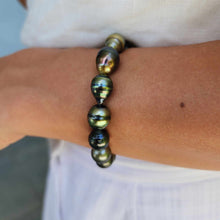 Load image into Gallery viewer, READY TO SHIP Stretch Fiji Saltwater Pearl Strand Bracelet FJD$
