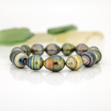 Load image into Gallery viewer, READY TO SHIP Stretch Fiji Saltwater Pearl Strand Bracelet FJD$
