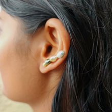 Load image into Gallery viewer, READY TO SHIP Single Fiji Keshi Pearl Bar Earring - 14k Gold Fill FJD$
