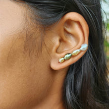 Load image into Gallery viewer, READY TO SHIP Single Fiji Keshi Pearl Bar Earring - 14k Gold Fill FJD$
