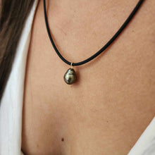 Load image into Gallery viewer, READY TO SHIP Unisex Civa Fiji Saltwater Pearl Necklace - Rubber FJD$
